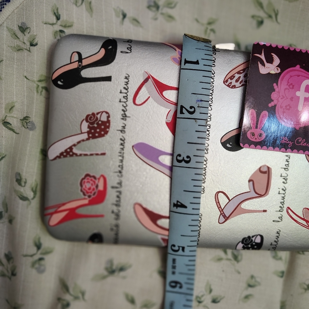 Fluff Silver and Pink Clutch with Shoe Print - Picture 4 of 4